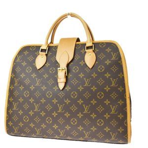 Now this bag!!! The Louis Vuitton Rivoli is simply beautiful. #designe